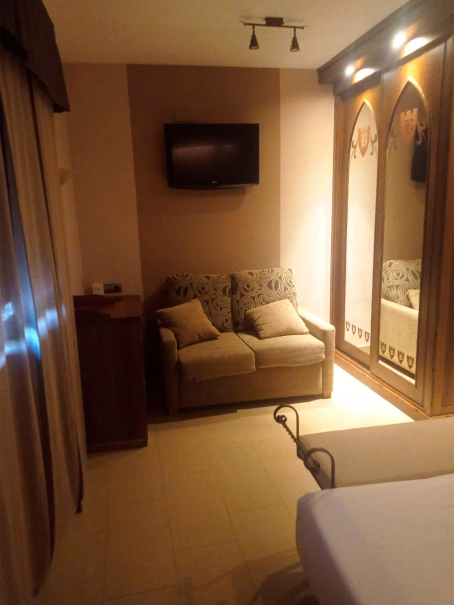 Hotel La Brasa Vélez de Benaudalla Zewnętrze zdjęcie